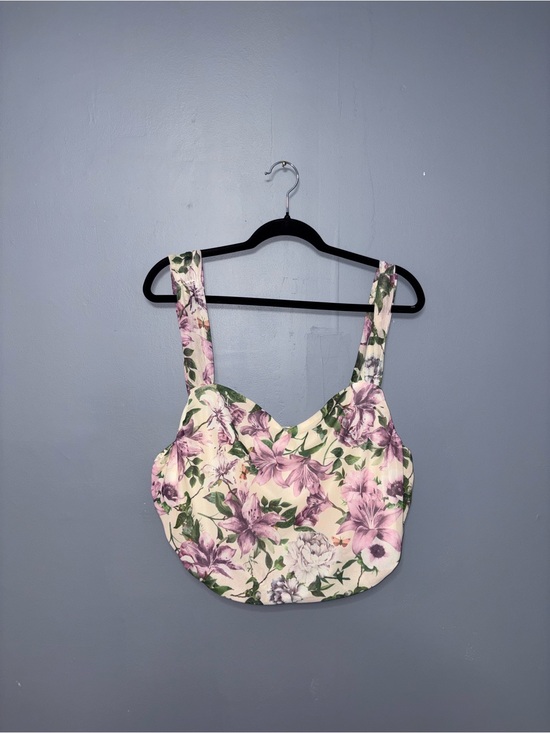 SHEIN Tops - SHEIN | White Floral Cropped TankTop